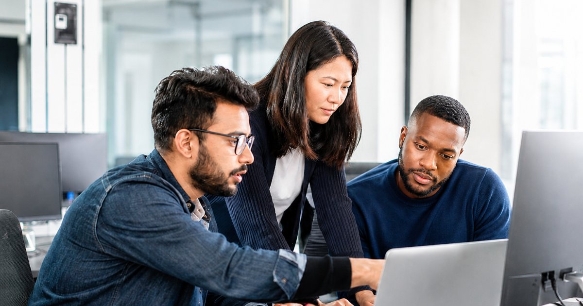 Comparing co-managed and fully managed IT service models